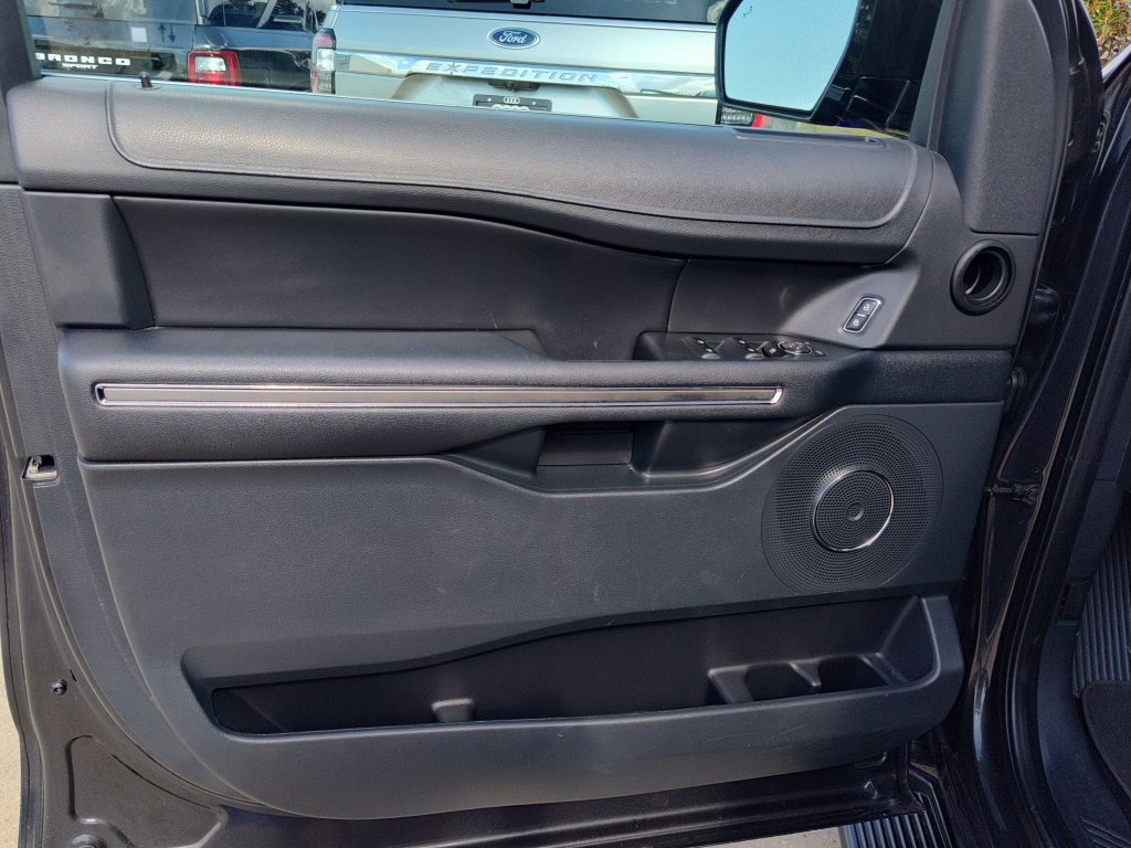 Used 2022 Ford Expedition Max XLT RWD image 20