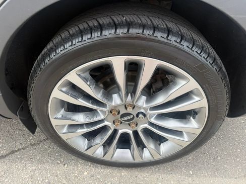 Used 2016 Lincoln MKX Reserve w/ Technology Package image 8