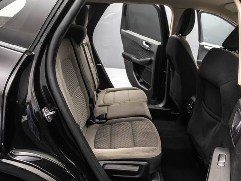 Used 2020 Ford Escape SE image 28