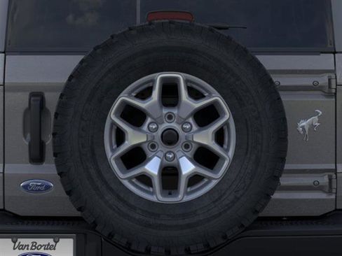 New 2025 Ford Bronco Badlands image 24