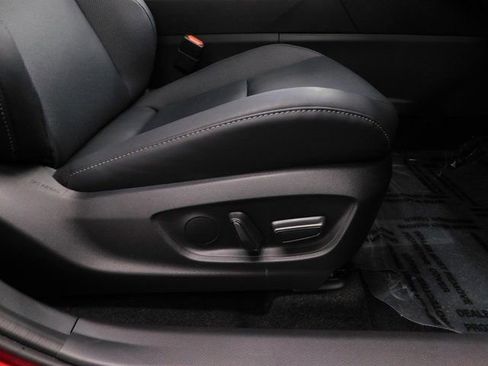 Used 2025 Toyota Crown Platinum image 29