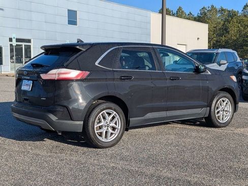 Used 2024 Ford Edge SEL image 4