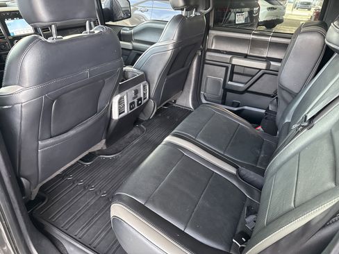 Used 2018 Ford F150 Raptor w/ Equipment Group 802A Luxury image 11