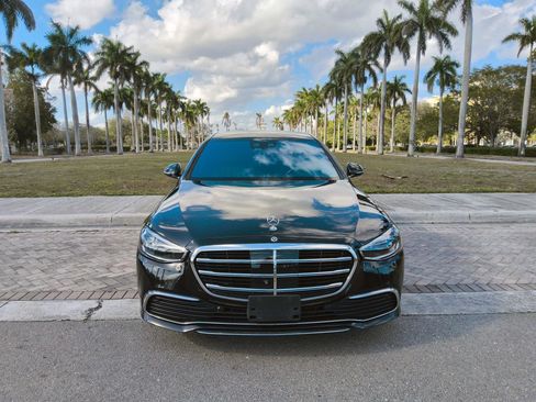 Used 2023 Mercedes-Benz S 500 4MATIC image 3