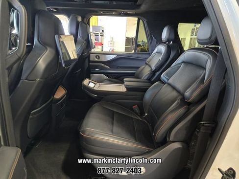 New 2026 Lincoln Navigator L Black Label AWD/4WD image 8