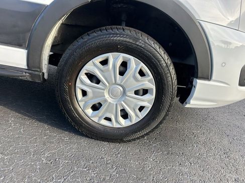 Used 2023 Ford Transit 350 XLT image 8