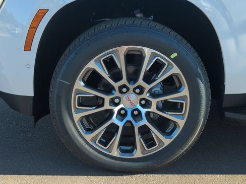 New 2026 GMC Yukon XL Denali AWD/4WD image 31