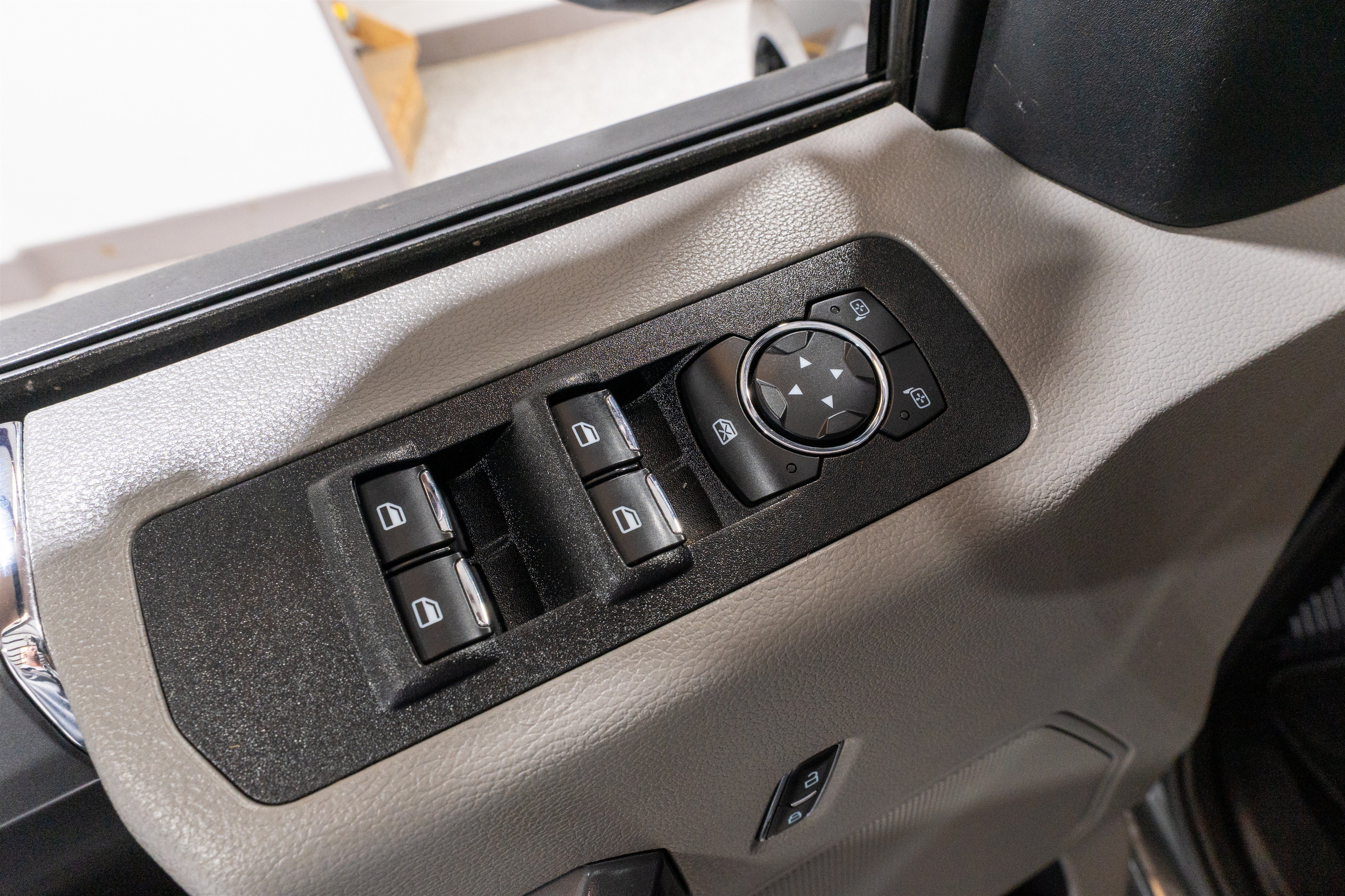 Used 2019 Ford F150 XLT w/ Equipment Group 302A Luxury AWD/4WD image 15