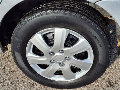 Used 2005 Toyota Corolla image 8