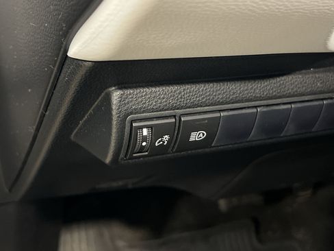 Used 2020 Toyota Corolla SE FWD image 29
