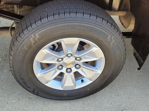 Used 2025 Chevrolet Silverado 1500 LT RWD image 5