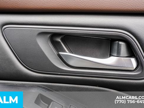 Used 2022 Nissan Rogue SL w/ SL Premium Package image 50