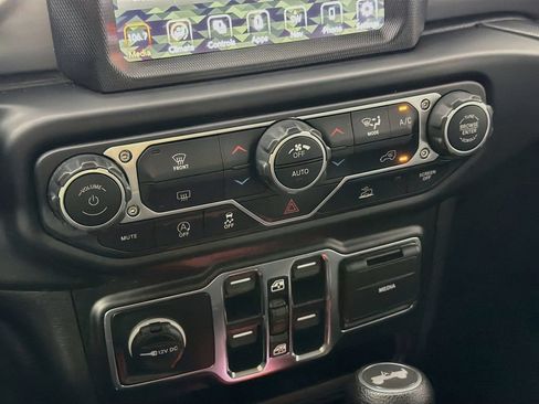 Used 2021 Jeep Wrangler Unlimited Sport AWD/4WD image 15