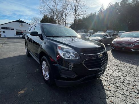 Used 2017 Chevrolet Equinox LS image 13