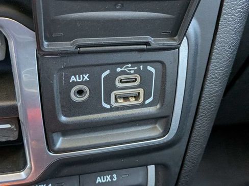 Used 2018 Jeep Wrangler Unlimited Rubicon w/ Safety Group AWD/4WD image 21