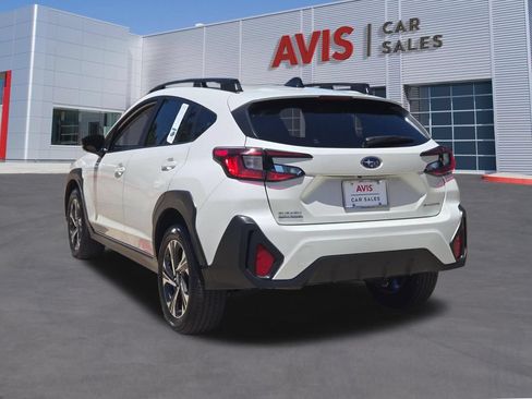 Used 2025 Subaru Crosstrek 2.5i Premium AWD/4WD image 3