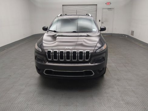 Used 2018 Jeep Cherokee Limited AWD/4WD image 15