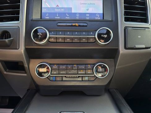 Used 2020 Ford Expedition XLT w/ Equipment Group 202A image 29