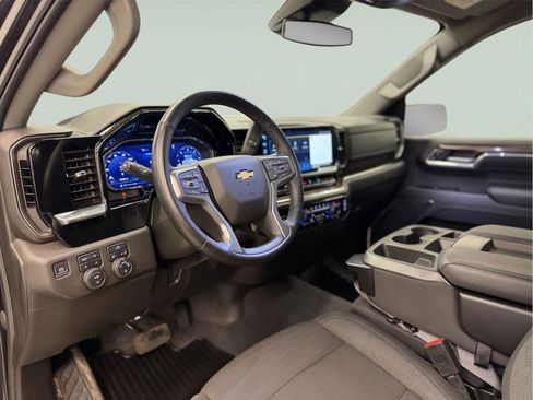 Certified 2024 Chevrolet Silverado 1500 LT w/ Z71 Off-Road Package AWD/4WD image 19