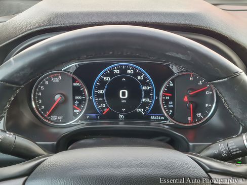 Used 2023 GMC Acadia AT4 w/ Technology Package image 17