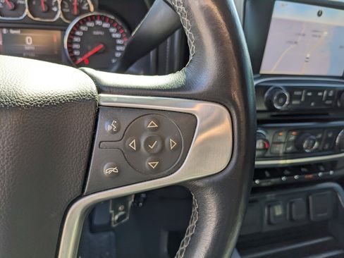 Used 2015 GMC Sierra 1500 SLT w/ SLT Crew Cab Value Package image 28