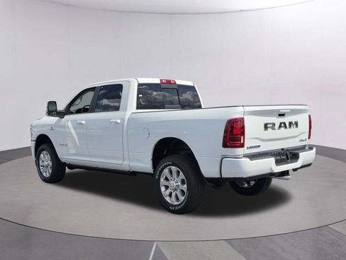 New 2026 RAM 2500 Laramie AWD/4WD image 3