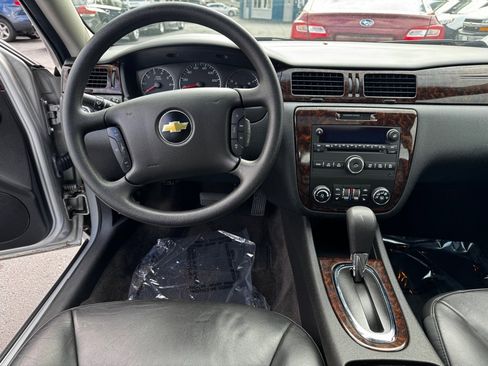 Used 2015 Chevrolet Impala LTZ image 17