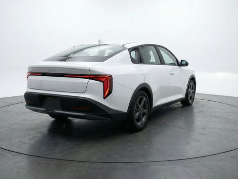 Used 2025 Kia K4 FWD image 9