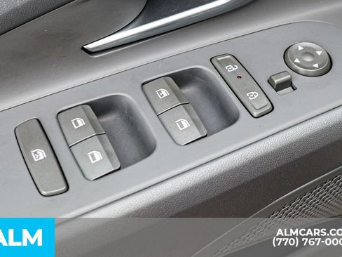 Used 2025 Hyundai Elantra SE FWD image 43