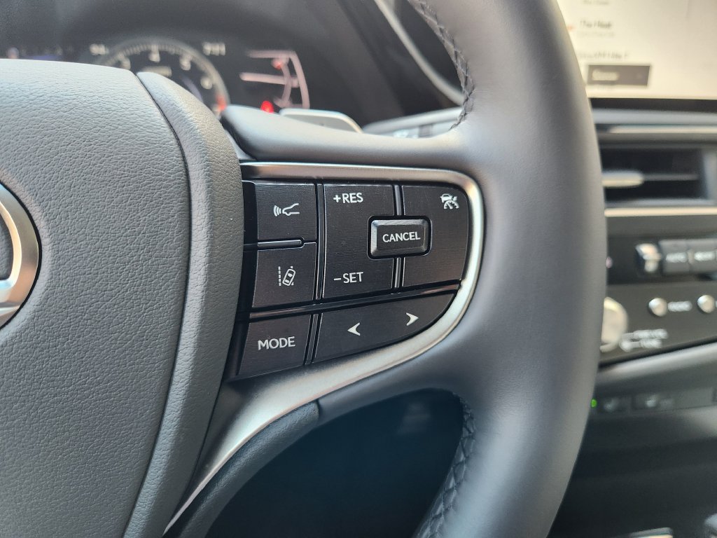 Certified 2025 Lexus ES 350 w/ Premium Package FWD image 29