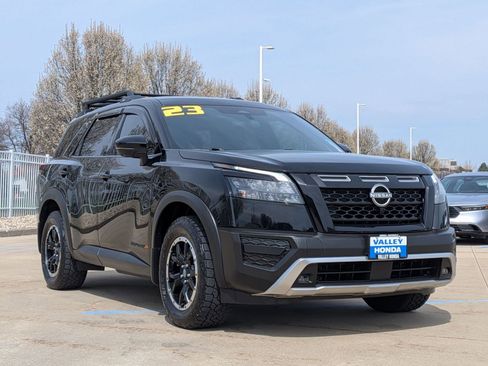 Used 2023 Nissan Pathfinder Rock Creek AWD/4WD image 4