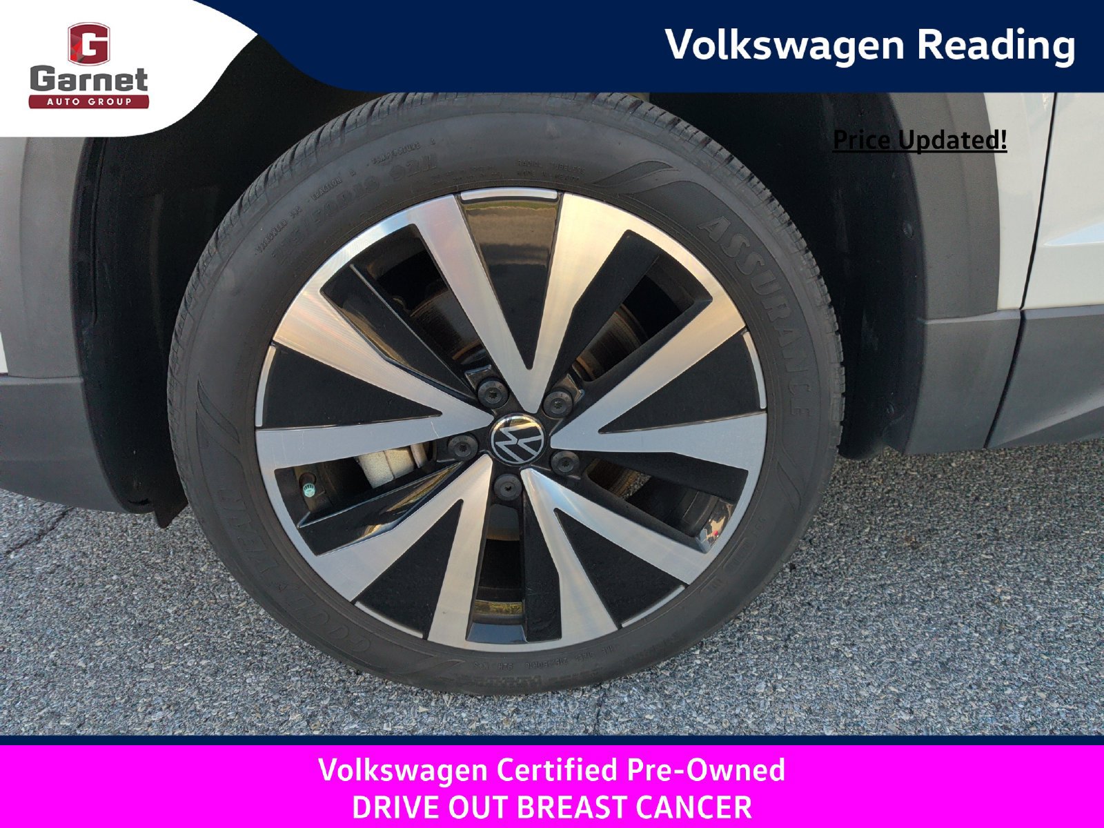 Used 2023 Volkswagen Taos SE w/ Panoramic Sunroof Package FWD image 10
