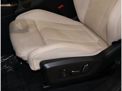 Certified 2025 BMW X3 xDrive30i w/ Convenience Package AWD/4WD image 15