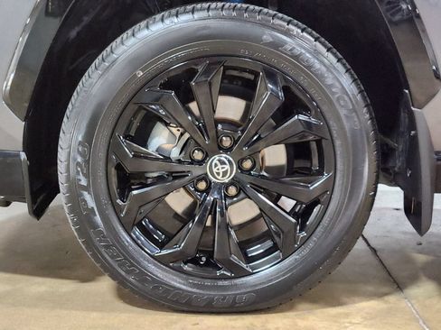 Used 2023 Toyota RAV4 SE AWD/4WD image 28