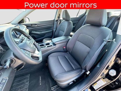Used 2025 Nissan Altima 2.5 SV image 27