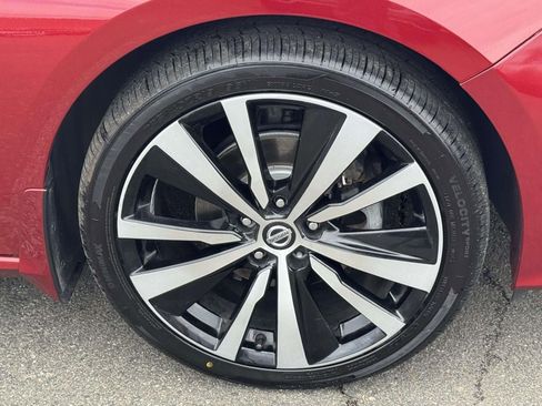 Used 2022 Nissan Altima 2.5 SR AWD/4WD image 7