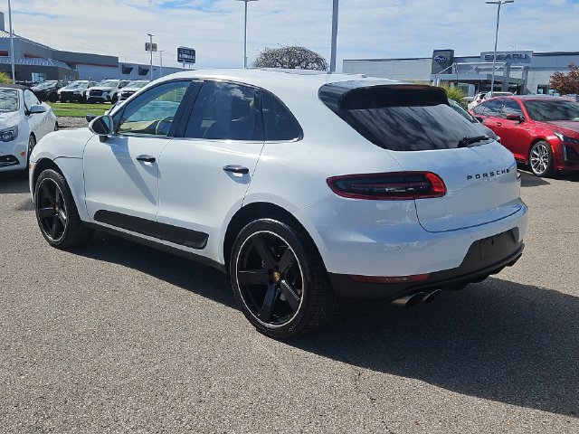 Used 2016 Porsche Macan S AWD/4WD image 3
