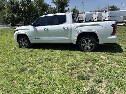 Used 2024 Toyota Tundra Capstone AWD/4WD image 8