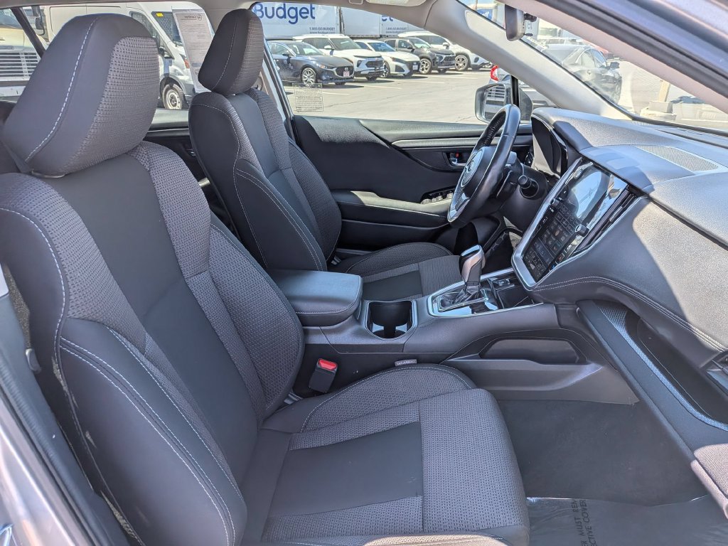 Used 2025 Subaru Outback Premium AWD/4WD image 30