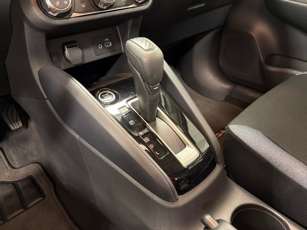 Used 2025 Nissan Versa SV w/ Trunk Package FWD image 37
