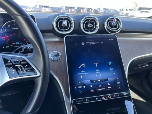 Used 2022 Mercedes-Benz C 300 Sedan image 32