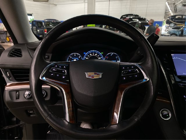 Used 2015 Cadillac Escalade Premium AWD/4WD image 23