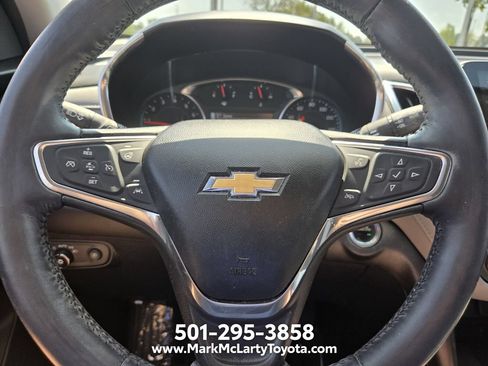 Used 2018 Chevrolet Equinox Premier FWD image 22