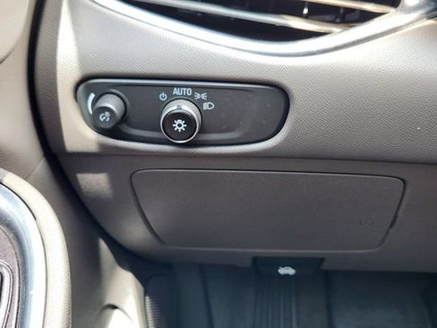 Used 2018 Chevrolet Malibu LT FWD image 22