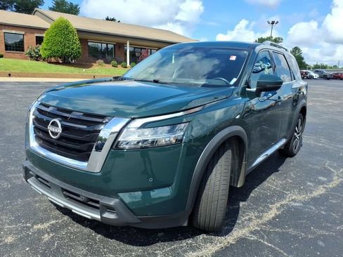 Used 2024 Nissan Pathfinder Platinum w/ Cargo Package FWD image 20