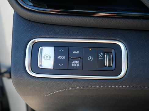 Used 2025 Buick Enclave Preferred image 26