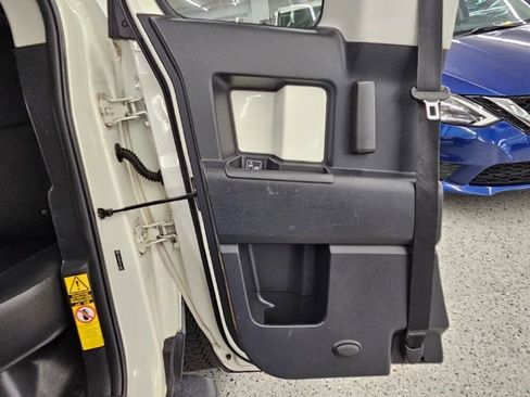 Used 2013 Toyota FJ Cruiser 4WD w/ Upgrade Pkg image 26