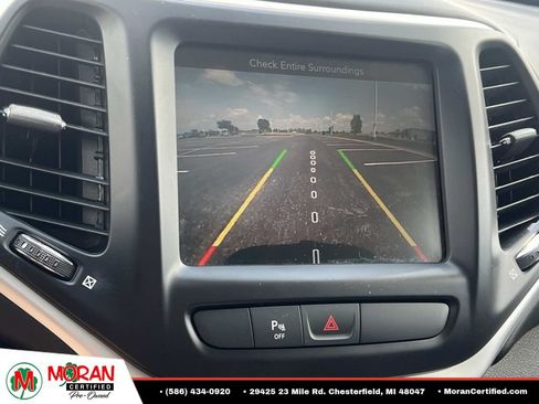 Used 2016 Jeep Cherokee Overland AWD/4WD image 21