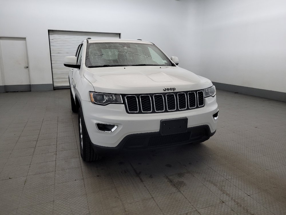 Used 2021 Jeep Grand Cherokee Laredo AWD/4WD image 14