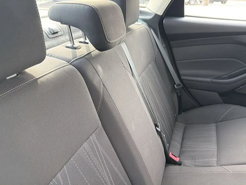 Used 2015 Ford Focus SE FWD image 56